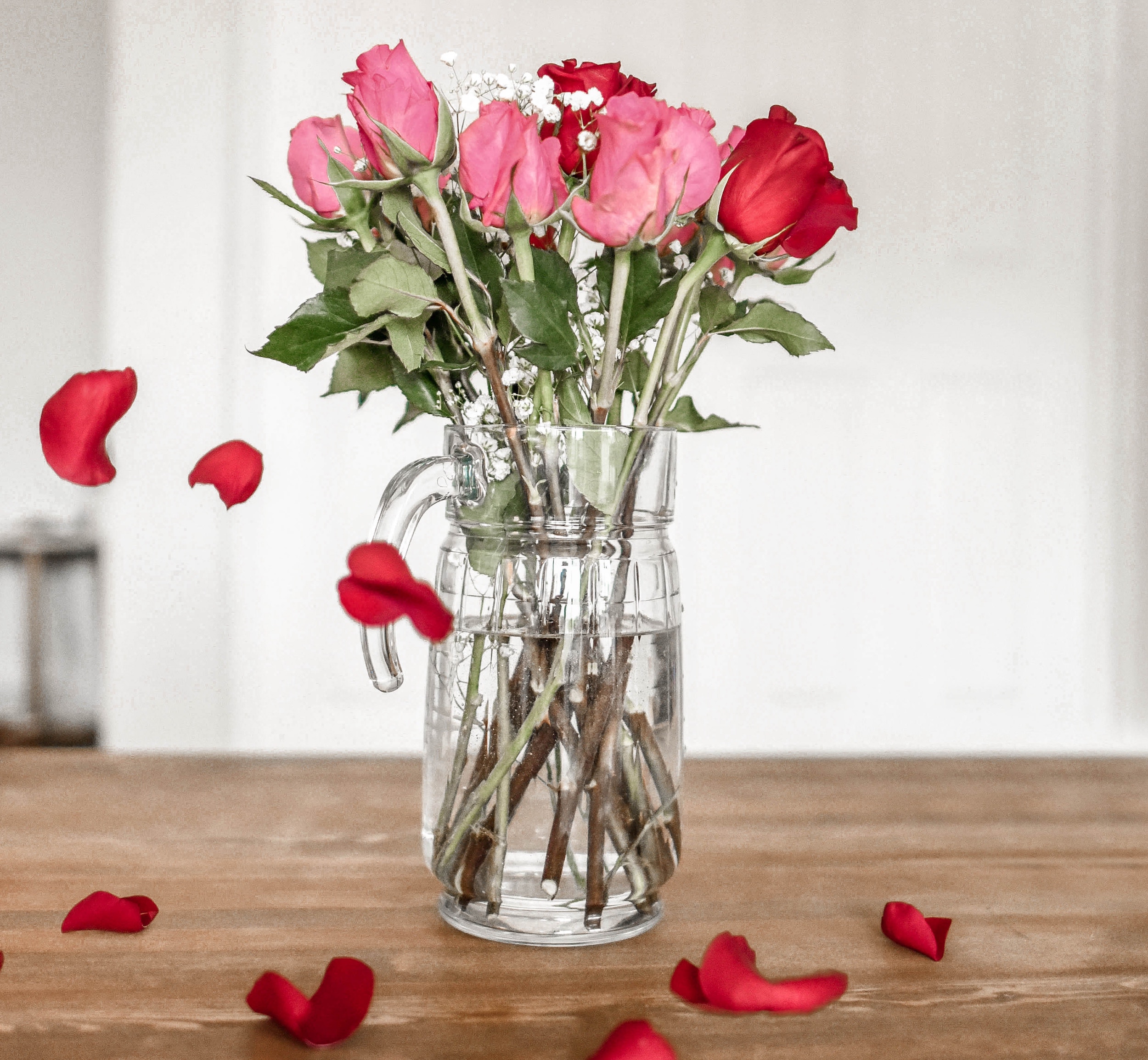 rose bouquet petal aromatherapy massage on demand mobile blys