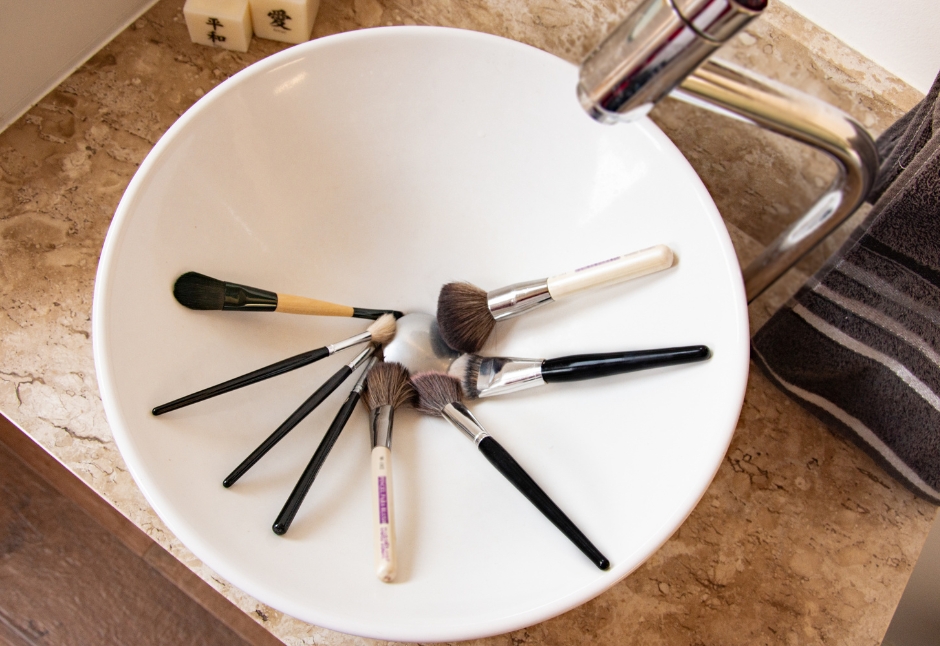 Clean Makeup Brushes