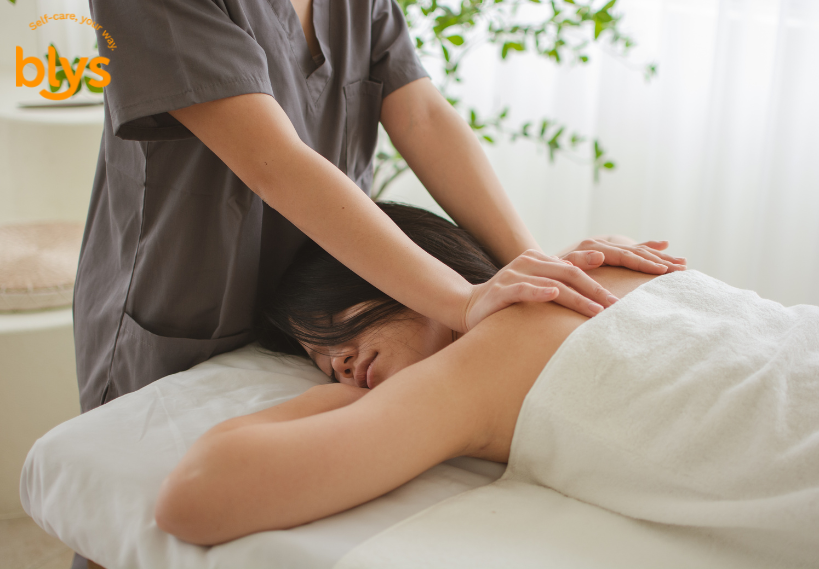 a mid 20s girl getting a traditional chinese massage in australia | TCM massage therapy