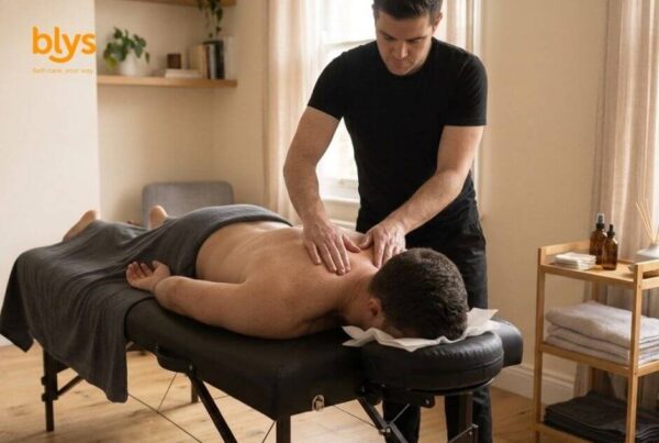 is-it-safe-to-book-massage-therapist-online