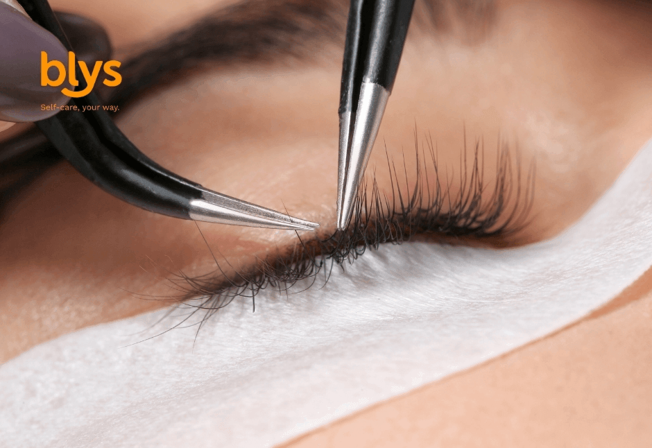 lash-extensions-at-home